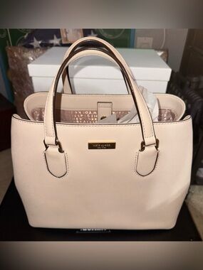 Kate Spade purse Fantastic condition